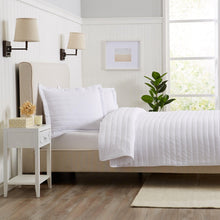 Load image into Gallery viewer, Solid Striped Quilt - Virginia Collection