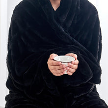 Load image into Gallery viewer, Ruched Faux Fur Throw Blanket - Alondra Collection