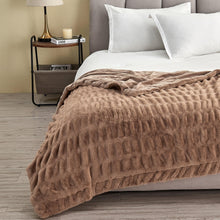 Load image into Gallery viewer, Ruched Faux Fur Throw Blanket - Alondra Collection
