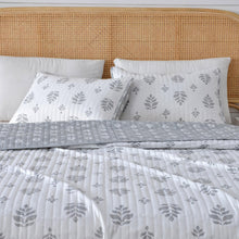 Load image into Gallery viewer, French Floral Quilt - Colette Collection