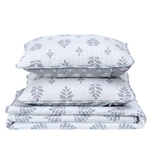 Load image into Gallery viewer, French Floral Quilt - Colette Collection