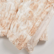 Load image into Gallery viewer, Ruched Faux Fur Throw Blanket - Alondra Collection