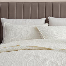 Load image into Gallery viewer, Oversized Medallion Quilt Set - Clara Collection