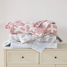 Load image into Gallery viewer, Matelassé Snowflake Quilt Set - Nino Collection