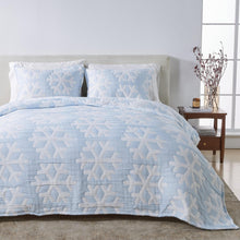 Load image into Gallery viewer, Matelassé Snowflake Quilt Set - Nino Collection