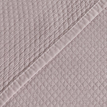 Load image into Gallery viewer, Stonewashed Relaxed Quilt Set - Vittoria Collection