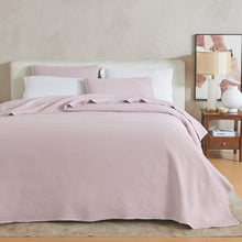 Load image into Gallery viewer, Stonewashed Relaxed Quilt Set - Vittoria Collection