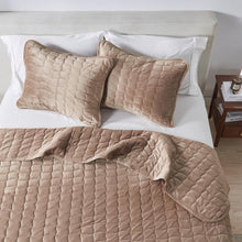 Load image into Gallery viewer, Velvet Box-Stitched Quilt Set - Vivica Collection