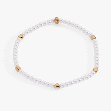 Load image into Gallery viewer, Heart and Pearl Stretch Bracelet