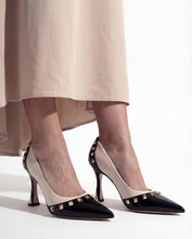 Load image into Gallery viewer, The Bella Vita Studded Beige &amp; Black Leather Pump Women Shoe