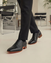 Load image into Gallery viewer, The Draco Handmade Black Semi Brogue Oxford Men Shoe