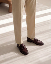 Load image into Gallery viewer, The Bethesda Burgundy Pyhtn Skin Leather Tassel Loafer Men Shoe