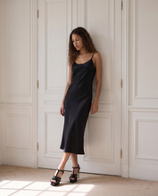 Load image into Gallery viewer, The Parisian Black Patent Leather T-Strap Platform Heel Women Sandal