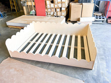 Load image into Gallery viewer, CARLIE- Scalloped Bed