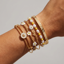 Load image into Gallery viewer, Daisy Flower Beaded Bangle Set of 5