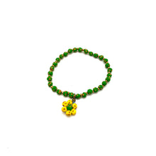 Load image into Gallery viewer, Ceramic Daisy Bracelet
