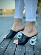 Load image into Gallery viewer, The Cymmer Black Leather Women Sandal