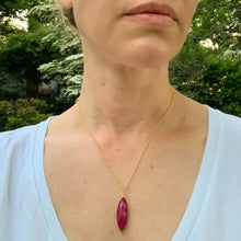 Load image into Gallery viewer, Red Jade Pendant Necklace