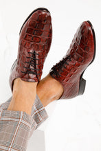 Load image into Gallery viewer, The Randor Burgundy Crocodile Leather Oxford Men Shoe