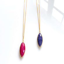 Load image into Gallery viewer, Red Jade Pendant Necklace