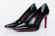 Load image into Gallery viewer, The Ege Black Patent Leather Pump Fuchsia Sole Women Shoe
