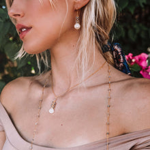 Load image into Gallery viewer, White Chalcedony Cluster Necklace