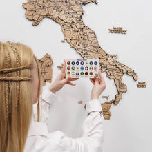Load image into Gallery viewer, Wooden Map of Italy – Gold