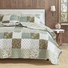 Load image into Gallery viewer, Floral Patchwork Quilt Set - Damia Collection