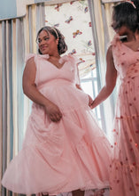 Load image into Gallery viewer, Jeanne Dress Pink
