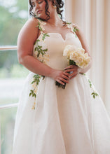 Load image into Gallery viewer, Lily Petal Dress