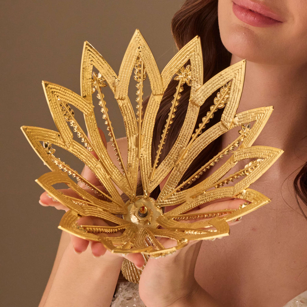 Luxury Gold  Quinceañera and  Wedding Bouquet Holder