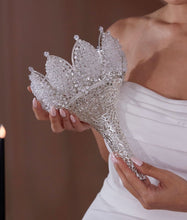 Load image into Gallery viewer, Wedding Bouquet Holder, Quinceañera Bouquet