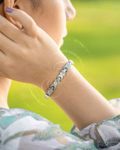 Load image into Gallery viewer, Women's Ultra Strength Magnetic Bracelet Crystal XO (Silver)