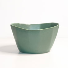 Load image into Gallery viewer, Medium Porcelain Nesting Bowl