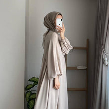 Load image into Gallery viewer, Relaxed Fit Lantern Sleeves Crepe Abaya (MA190)