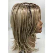 Load image into Gallery viewer, NICE MOVE - Wig by Raquel Welch