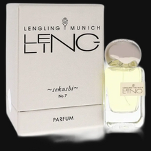 Load image into Gallery viewer, No 7 Sekushi By Lengling Munich (Unisex)