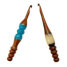 Load image into Gallery viewer, Sparkle Rosewood Crochet Hook