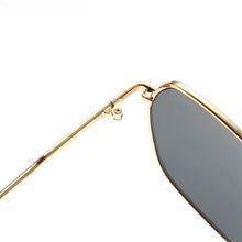 Load image into Gallery viewer, Oversized Gradient Sunglasses for Women – Face-Slimming Fashion Statement (MAC263)