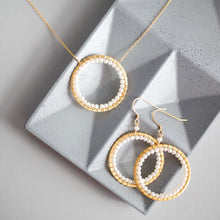 Load image into Gallery viewer, Pearl Halo Jewelry Set