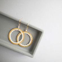 Load image into Gallery viewer, Pearl Halo Jewelry Set