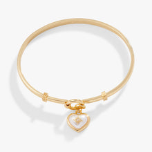 Load image into Gallery viewer, Pearl Heart + Crystal Charm Clip Bangle