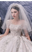 Load image into Gallery viewer, Latest Wedding Dress EDW101