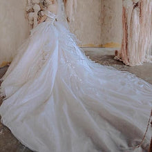 Load image into Gallery viewer, Luxury Elegant Wedding Dress with Sequined Beads