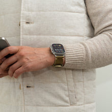 Load image into Gallery viewer, Leather Strap R01