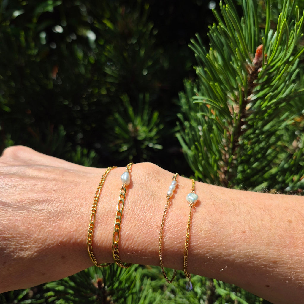 Keshi Pearl Figaro Chain bracelet