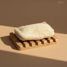 Load image into Gallery viewer, Self-Draining Soap Dish