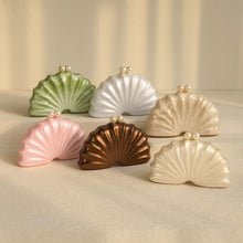 Load image into Gallery viewer, Shell Acrylic Clutch Evening Bag (MAC300)