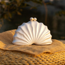 Load image into Gallery viewer, Shell Acrylic Clutch Evening Bag (MAC300)