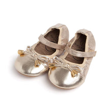Load image into Gallery viewer, Talaria Littles (with strap)